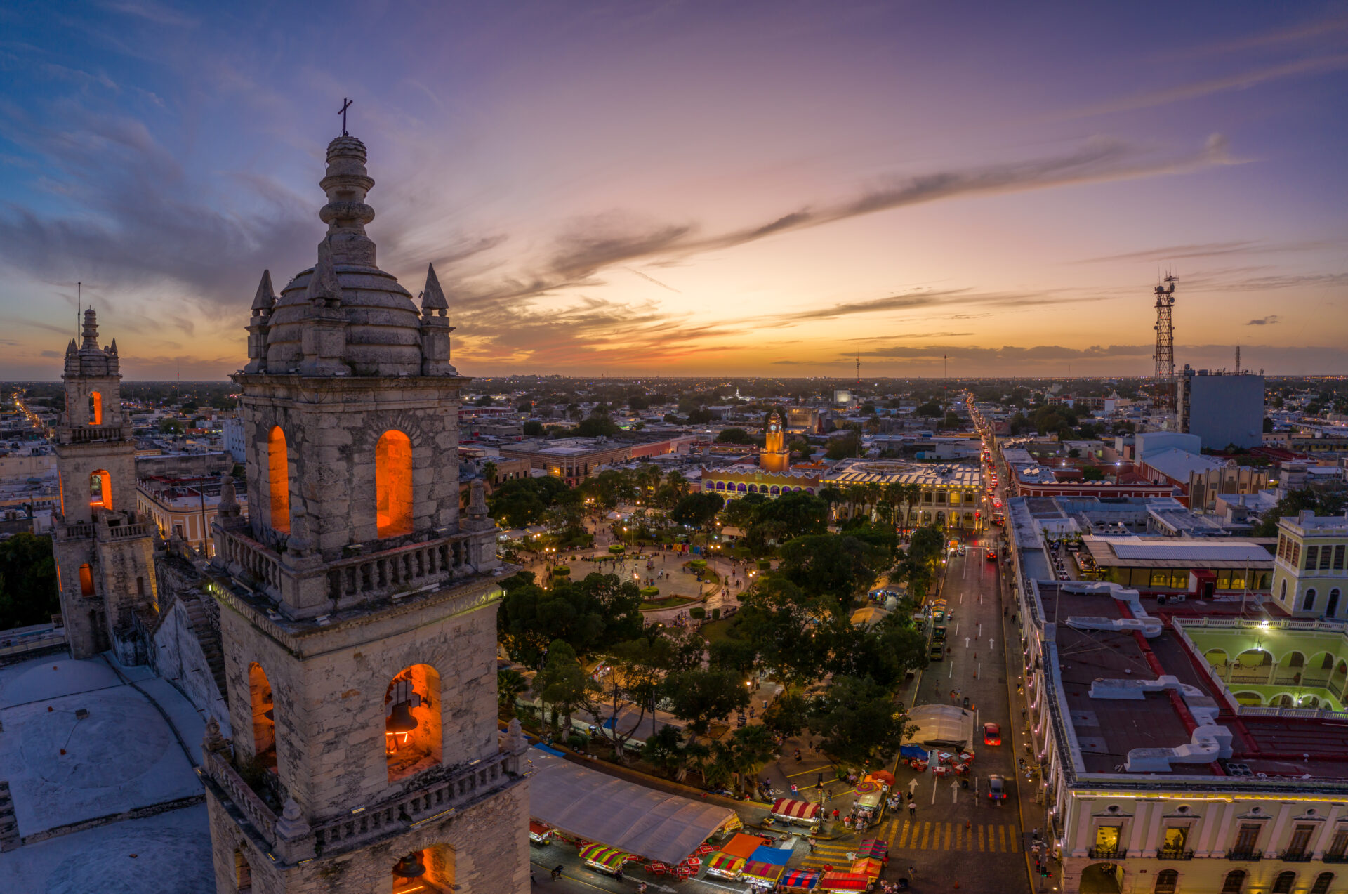 Mérida Parque PlazaGrande CentroHistórico ÁnguloPicado Atardecer 27 (1)